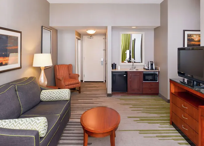 Hilton Garden Pivot Point 3*